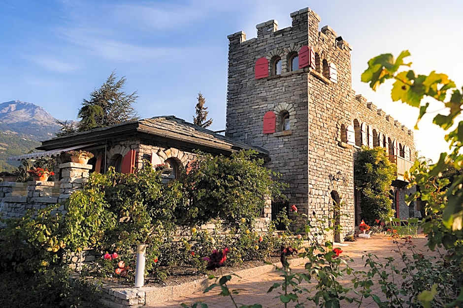 Foto 1 di 50 di Castel de Daval