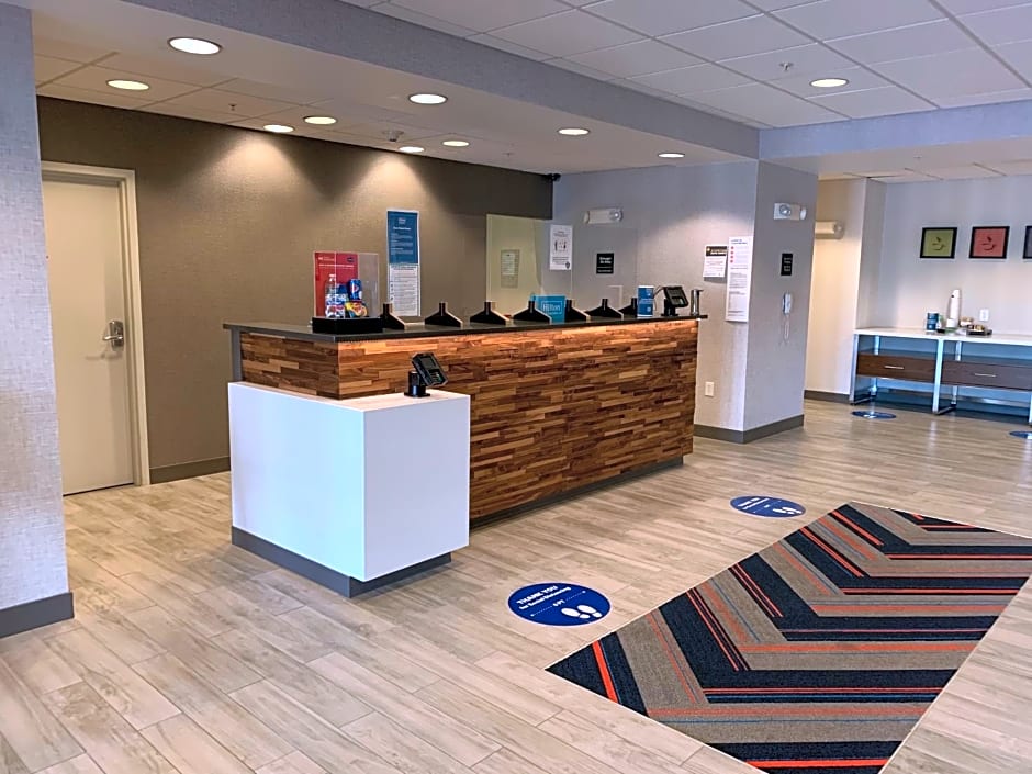 Hampton Inn & Suites by Hilton Syracuse Dewitt