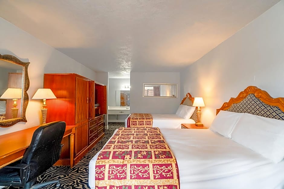 Castle Inn & Suites by OYO Lawton