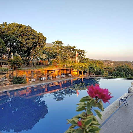 Blessing Hills Family Resort & Hotel