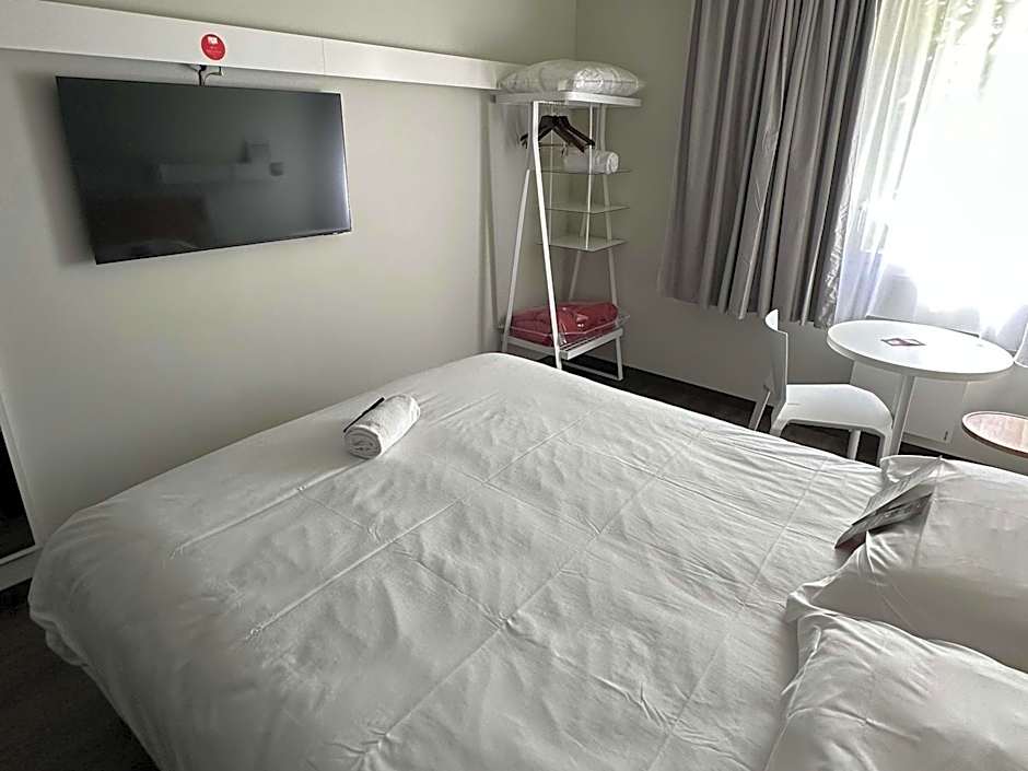ibis Abbeville