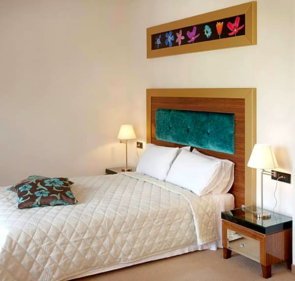 Dovitel Boutique Hotel