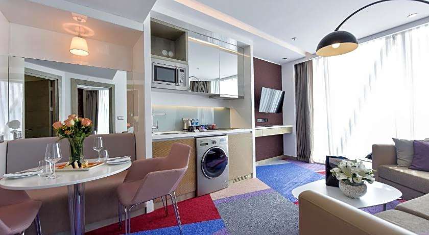 Burgu Arjaan by Rotana