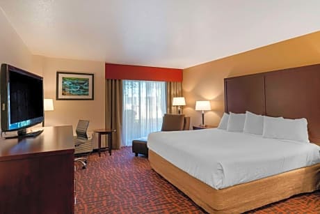 King Room with Poolside - Non-Smoking