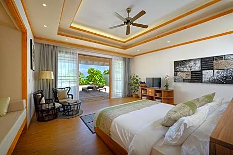 Two Bedroom Beach Pool Residence