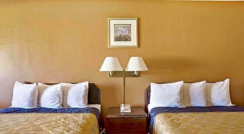 Howard Johnson by Wyndham South Lake Tahoe
