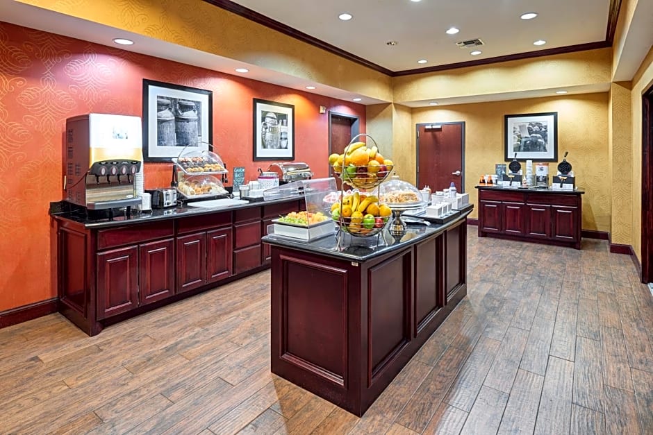 Hampton Inn & Suites Austin South Buda