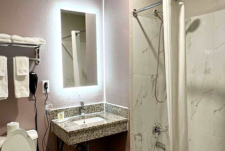 Super 8 by Wyndham Cedar Rapids