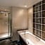 Best Western Plus Pinewood Hotel, Manchester Airport South Handforth