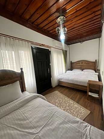 Triple Room with Lake View