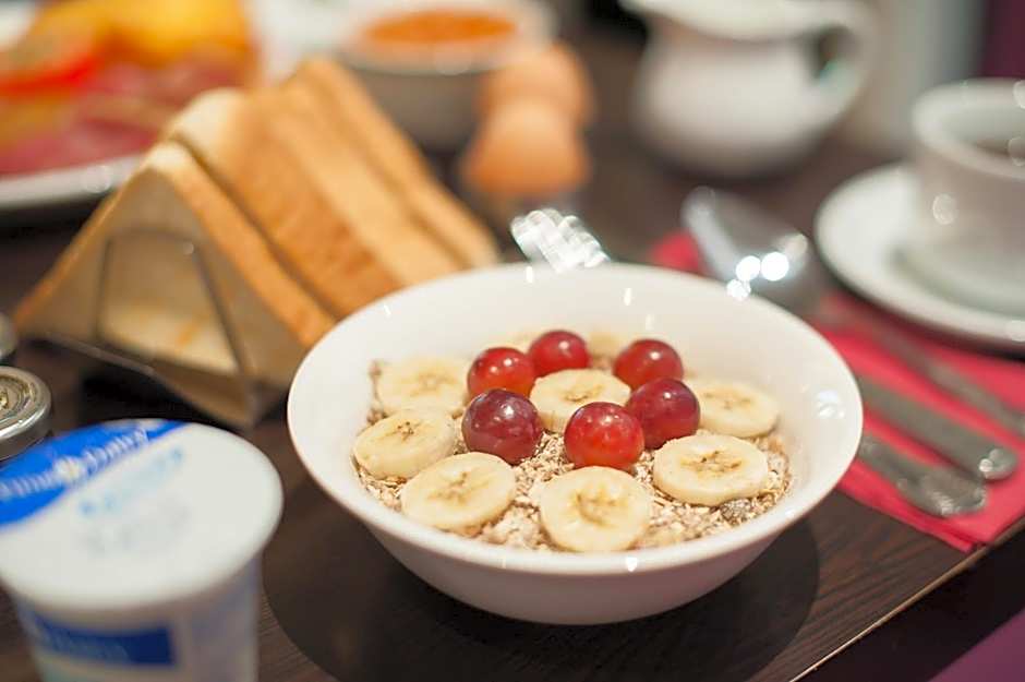 12 London Street Apartments