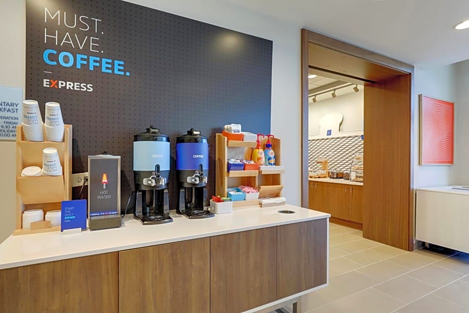 Holiday Inn Express Holly Springs - Raleigh Area By IHG