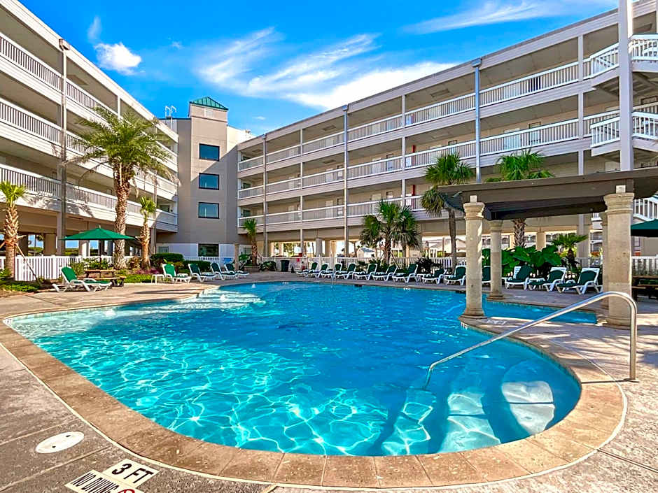 Cozy Galveston Beach Front Condo