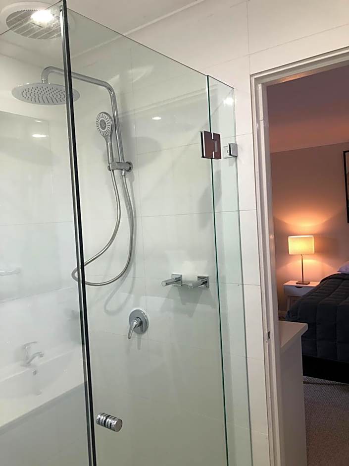 Estelle Kramer Motel