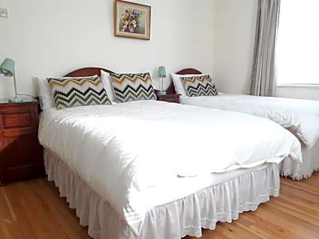 Triple Room with Shared Bathroom