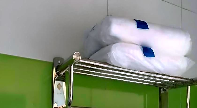 7 Days Inn Hami Baofeng Market