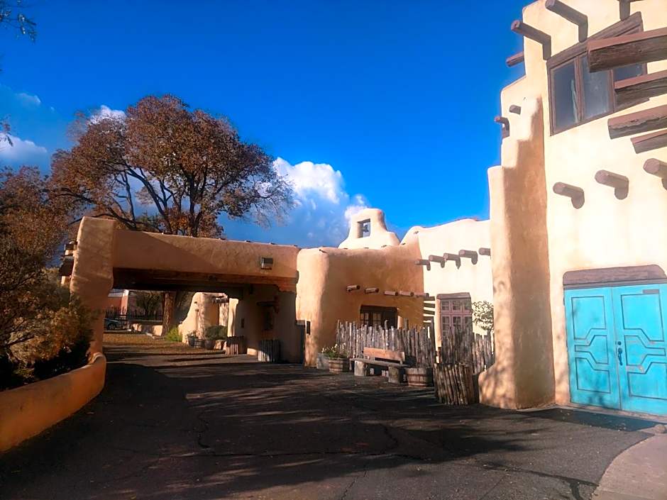 Sagebrush Inn & Suites
