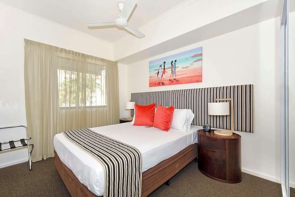 Metro Advance Apartments & Hotel