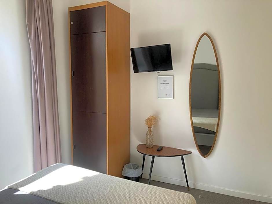 Day Off Suite&Hostel