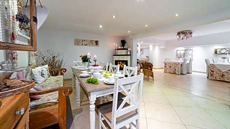 WILLA IZBICA KARPACZ parking, jacuzzi, sauna gratis