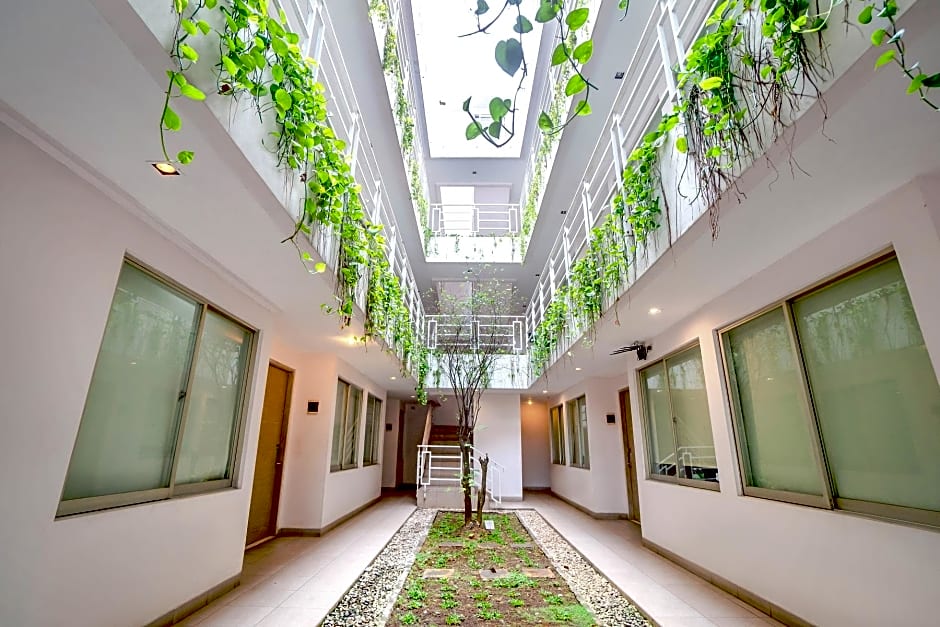 LeGreen Suite Tondano