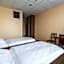 City Hotel B&B, reception 24 7, 800m od-from R1, free parking