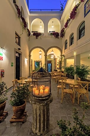 Palpatio Hotel