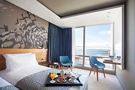 Executive Double Room with Sea View and Balcony
