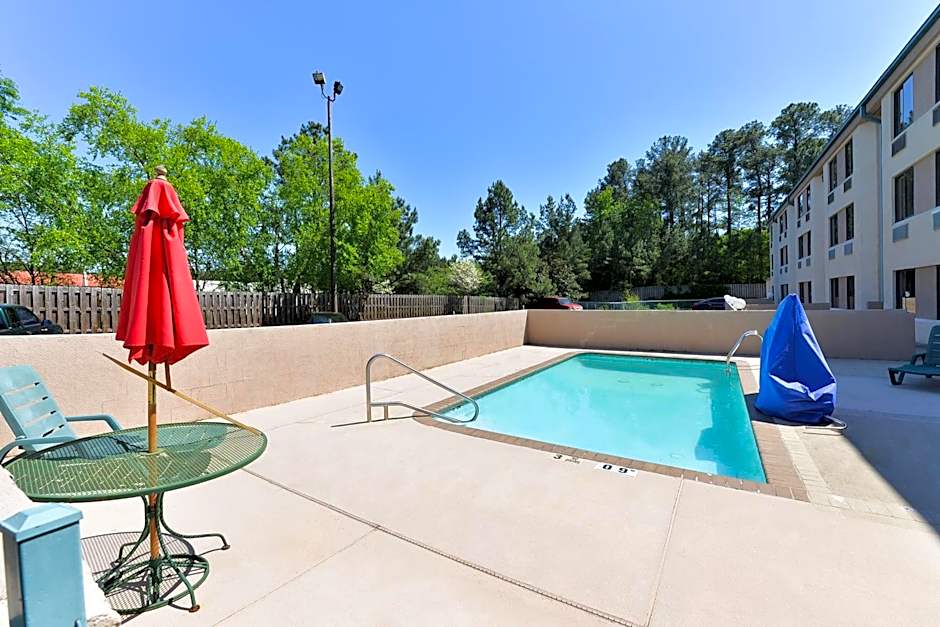 Americas Best Value Inn & Suites Morrow Atlanta