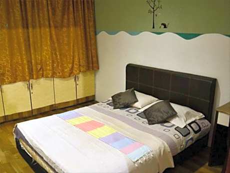 Standard Double Room with Shared Bathroom