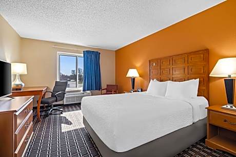 Days Inn by Wyndham Black River Falls