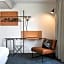 Moxy by Marriott Paris Bastille