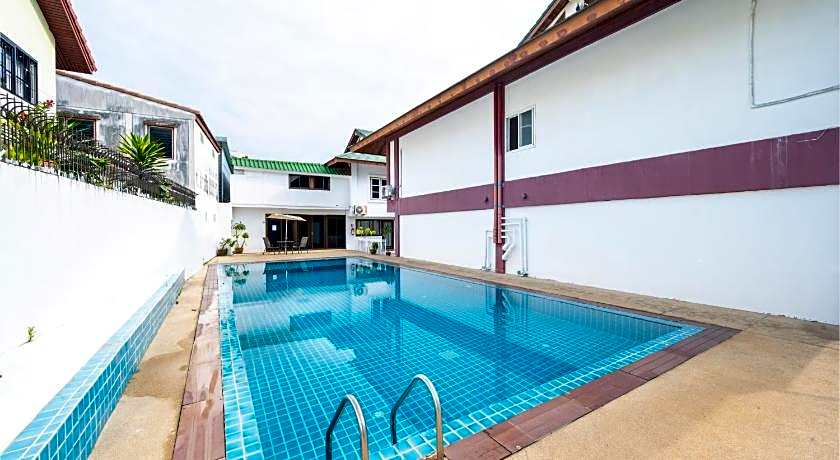 The President Hotel at Chokchai 4