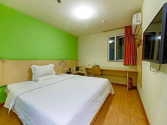 7 Days Inn Xi'an Anyuanmen Metro Station Beishaomen