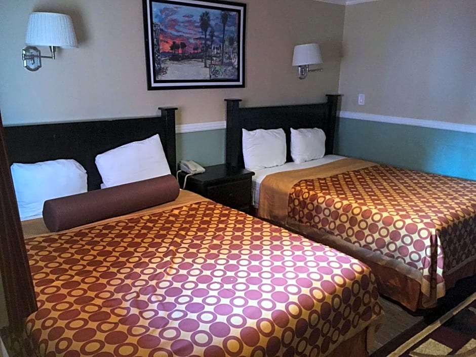Paradise Inn & Suites