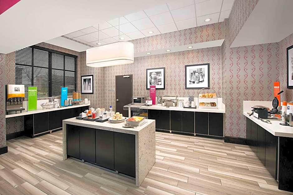 Hampton Inn By Hilton Huntsville/Village of Providence, AL