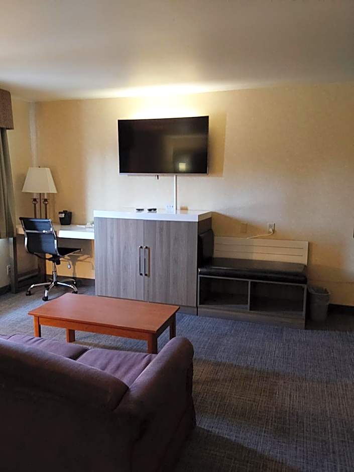Lavissh Inn and Suites