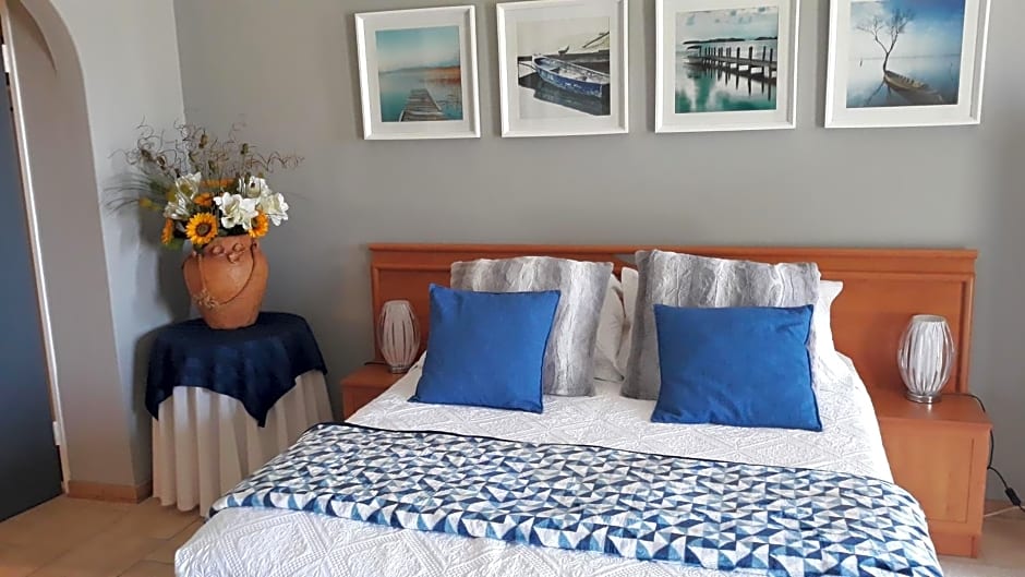 Little Umhlanga. Sunflower suite.