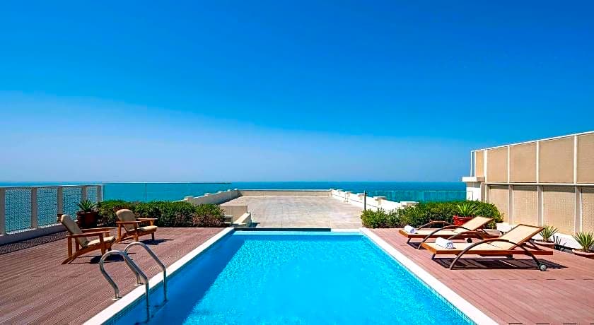 Sofitel Bahrain Zallaq Thalassa Sea And Spa Hotel