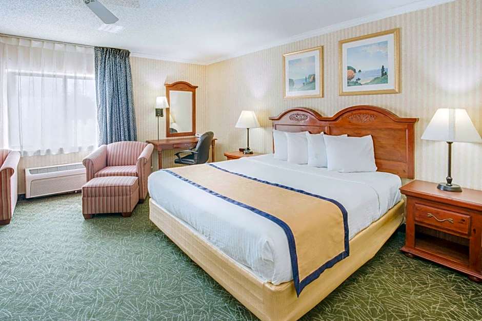 Baymont by Wyndham Kalamazoo West