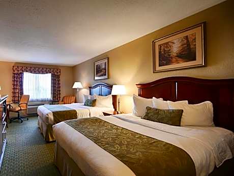 2 Queen Beds