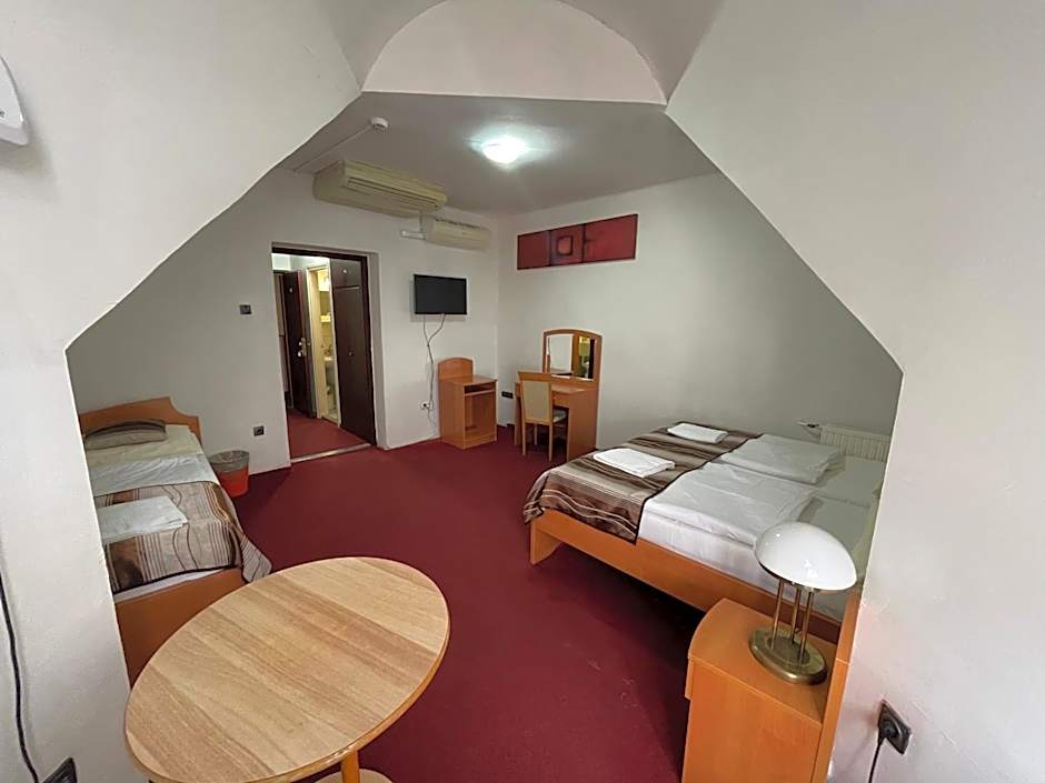 Hotel Minaret&Étterem