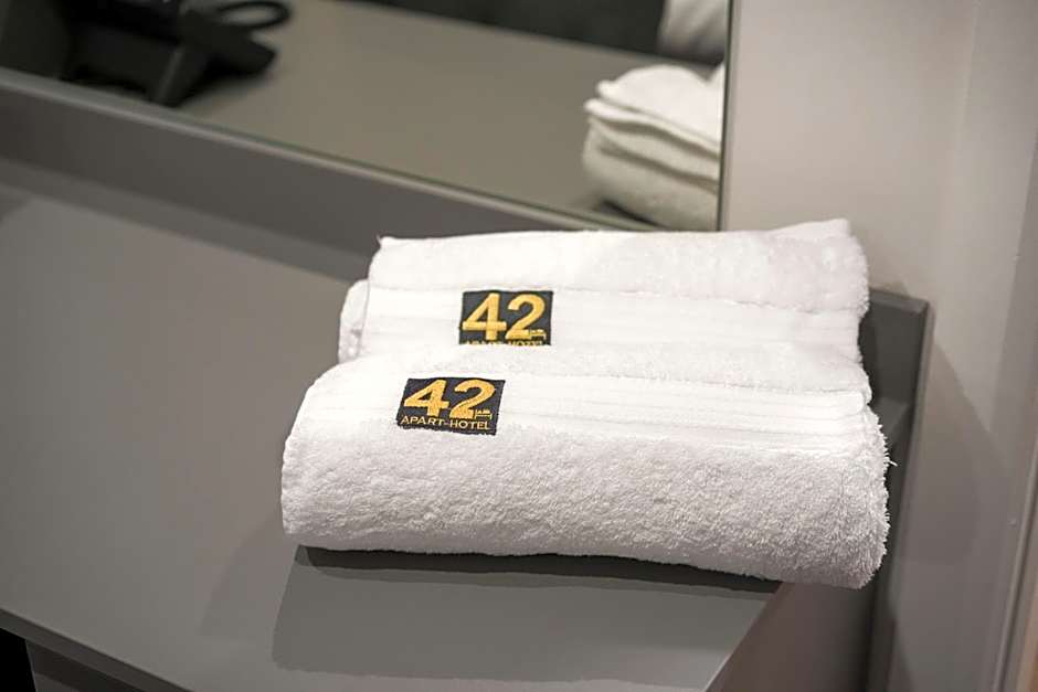 42 Apart-Hotel
