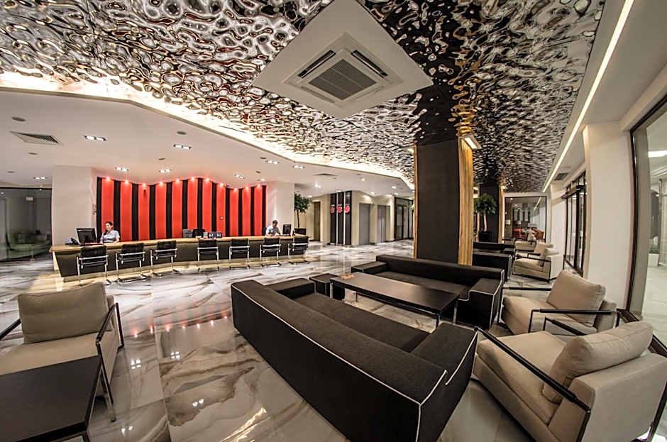 Premier Fort Cuisine - Full Board