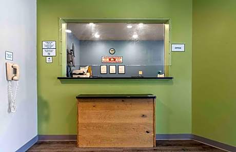 WoodSpring Suites Fayetteville I-49