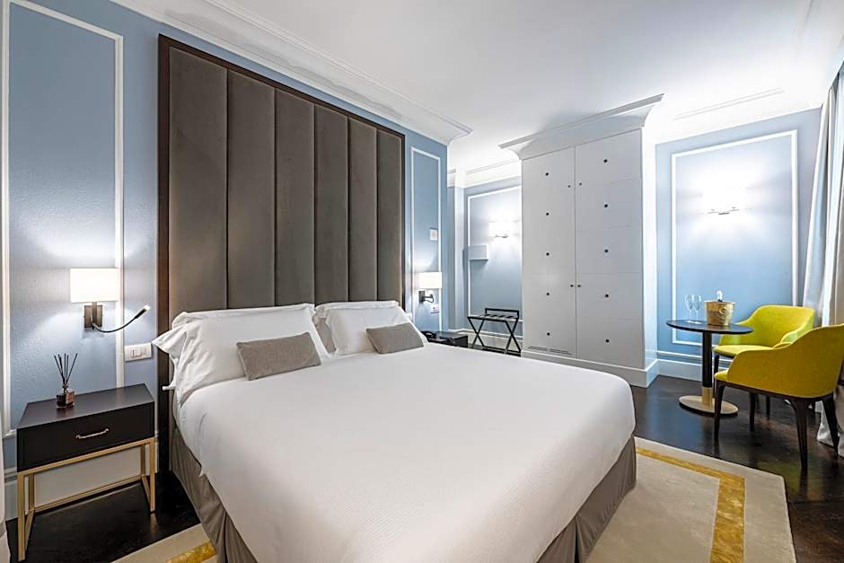 Glimpse Hotel