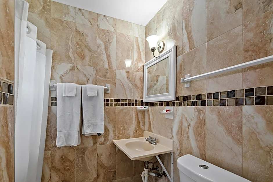 Tamiami Motel – Naples, FL