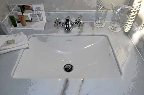 Duplex Quadruple Room