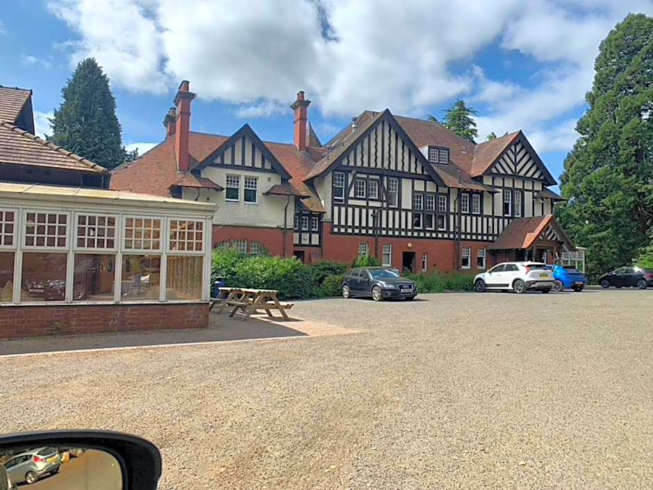 OYO Dunmar House Hotel