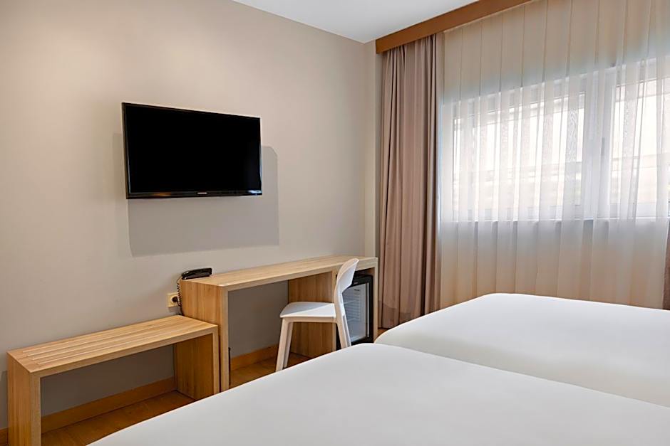 Catalonia Las Cañas